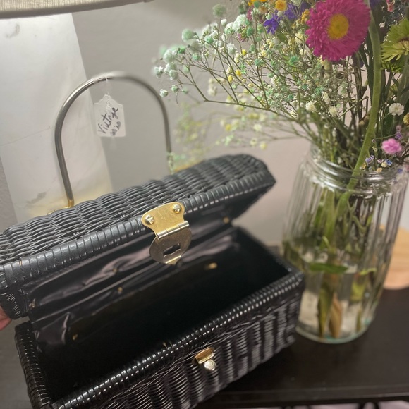 Vintage Basket Weave Purse - Picture 4 of 6